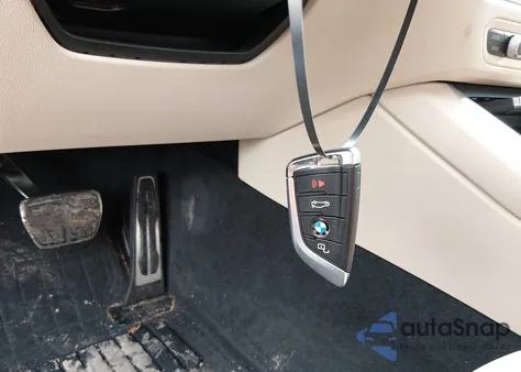 2020 BMW 330I xDrive z USA, uszkodzony, nr VIN WBA5R7C06LFH91832